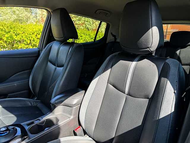 Nissan Leaf 39kWh Tekna Hatchback 5dr Electric Auto (150 ps)
