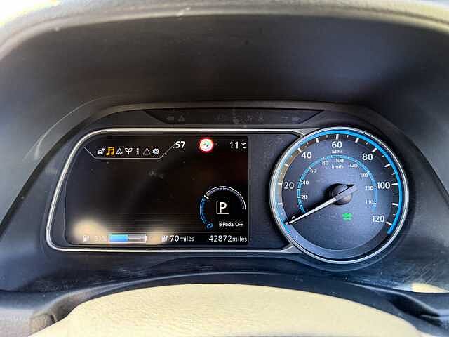 Nissan Leaf 39kWh Tekna Hatchback 5dr Electric Auto (150 ps)