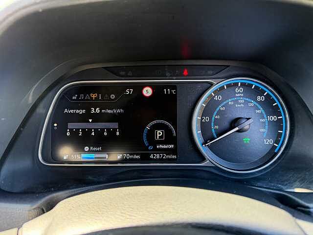 Nissan Leaf 39kWh Tekna Hatchback 5dr Electric Auto (150 ps)