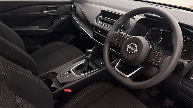 Nissan Qashqai 1.3 DIG-T MHEV Visia SUV 5dr Petrol Hybrid Manual Euro 6 (s/s) (140 ps)